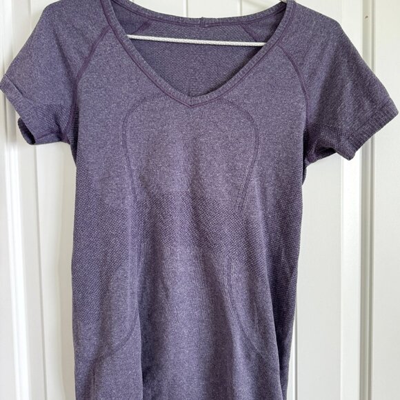 Lululemon Swiftly Tech T-Shirt V-Neck Purple Size 6 - Picture 2 of 6